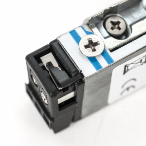 DORCAS-99NF305-412-PRE * Incuietoare electromagnetica incastrabila pentru usi cu deschidere sub presiune